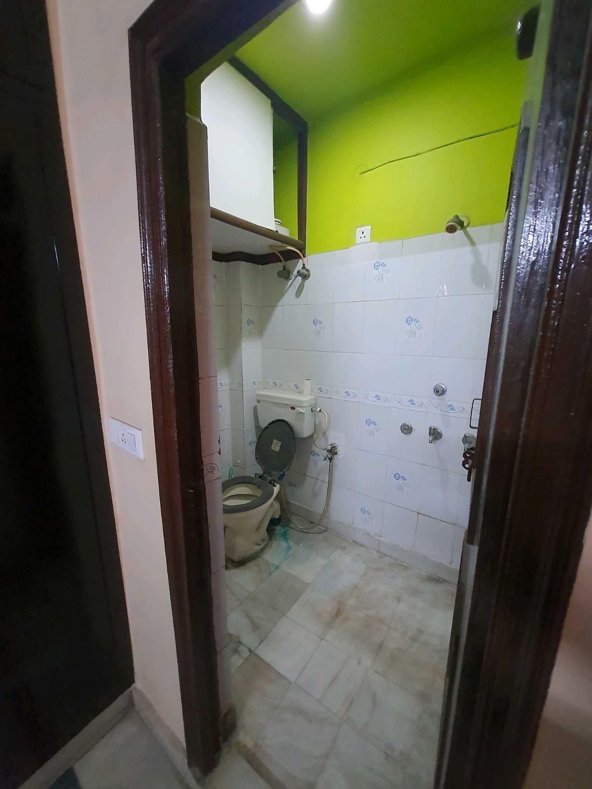 2 BHK FLAT IN LAXMI NAGAR - Laxmi Nagar, Delhi - photo 2