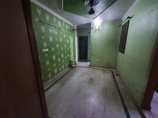 2 BHK FLAT IN LAXMI NAGAR - Laxmi Nagar, Delhi - photo 4